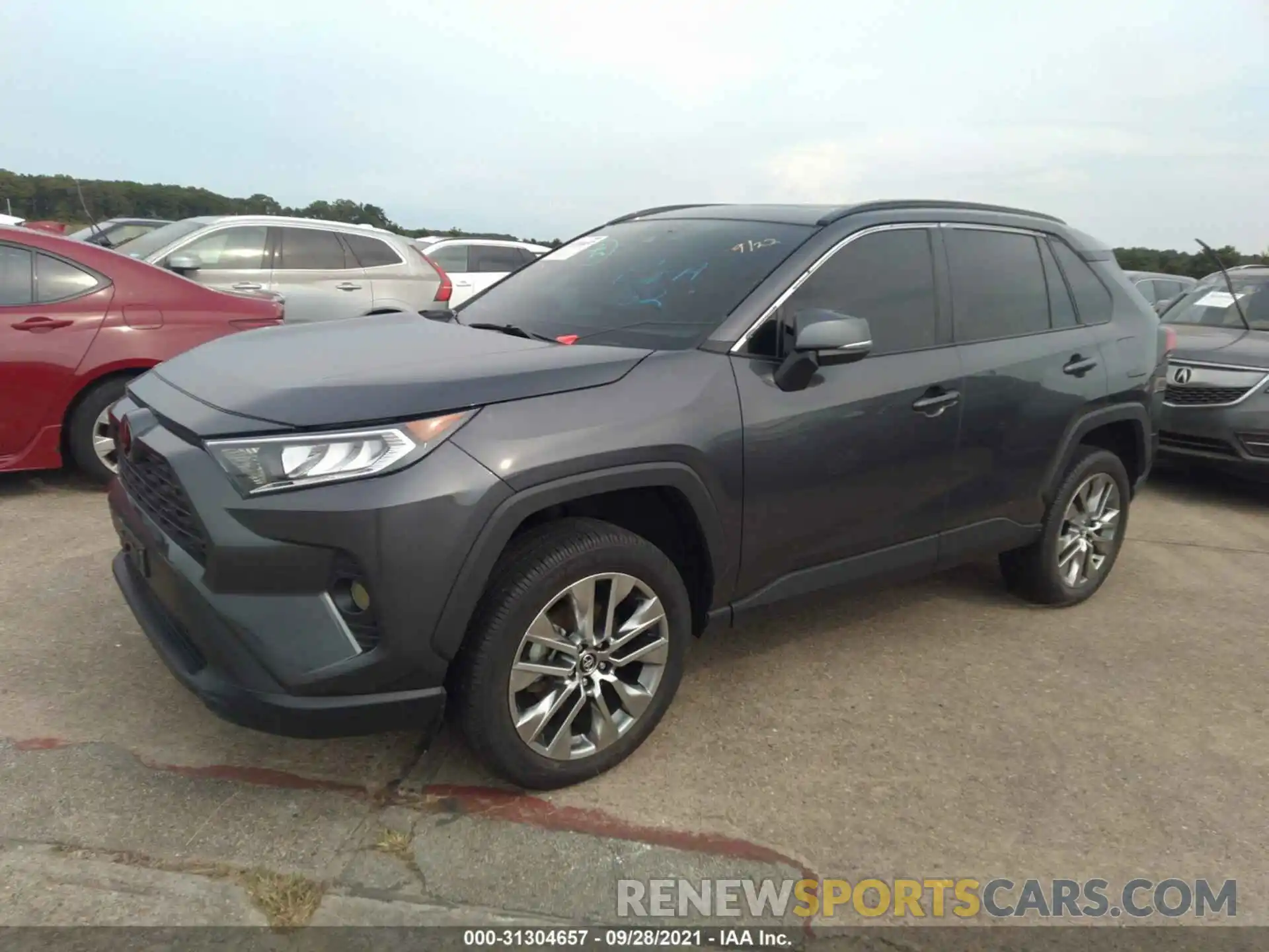 2 Photograph of a damaged car 2T3A1RFV9KW062665 TOYOTA RAV4 2019