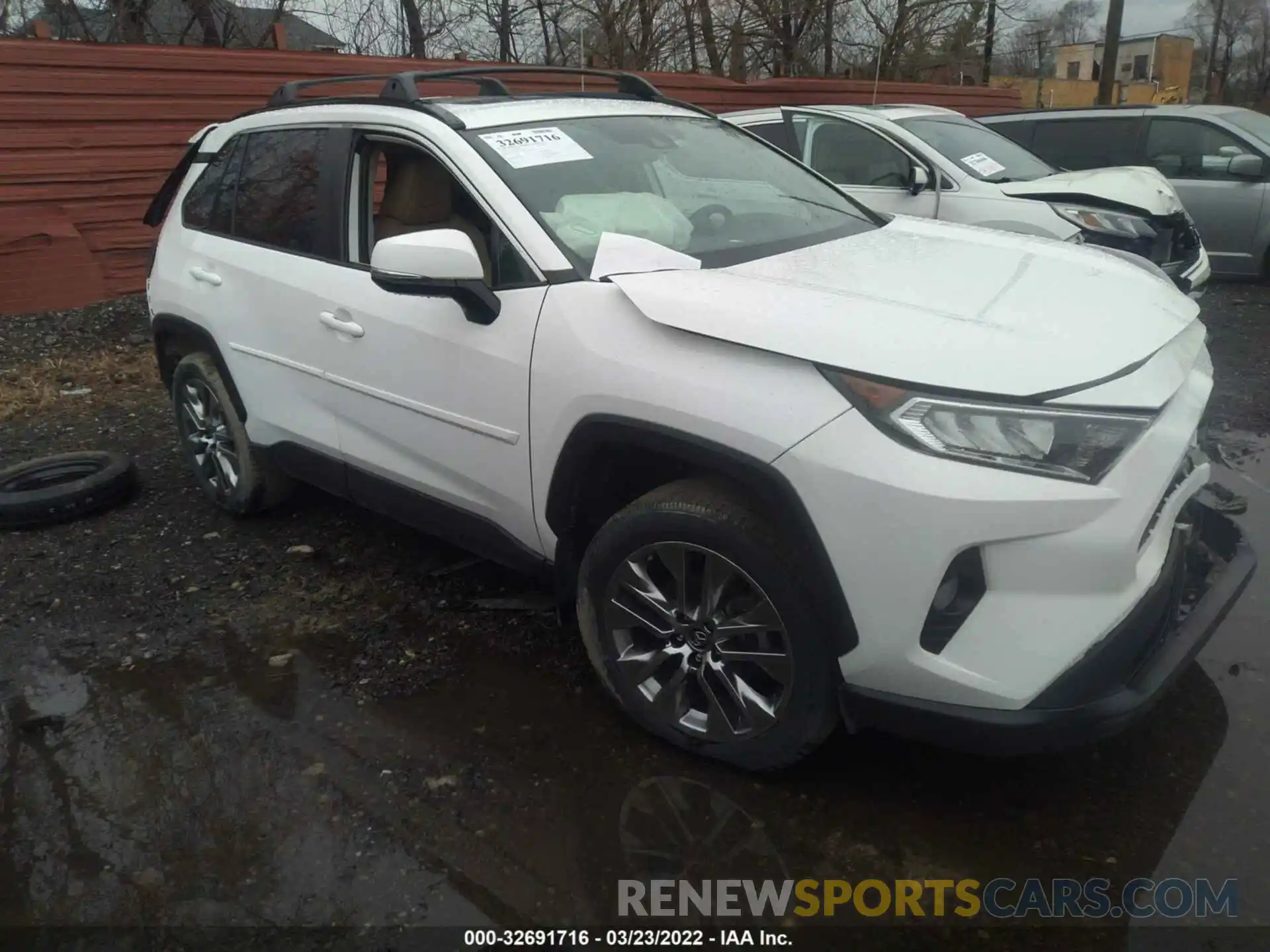 1 Photograph of a damaged car 2T3A1RFVXKC024458 TOYOTA RAV4 2019