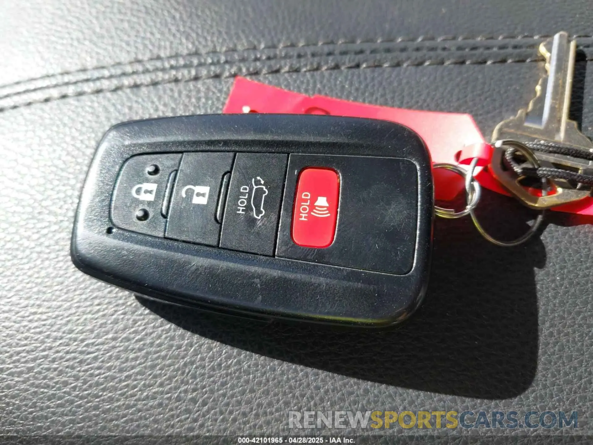 11 Photograph of a damaged car 2T3A1RFVXKC026386 TOYOTA RAV4 2019