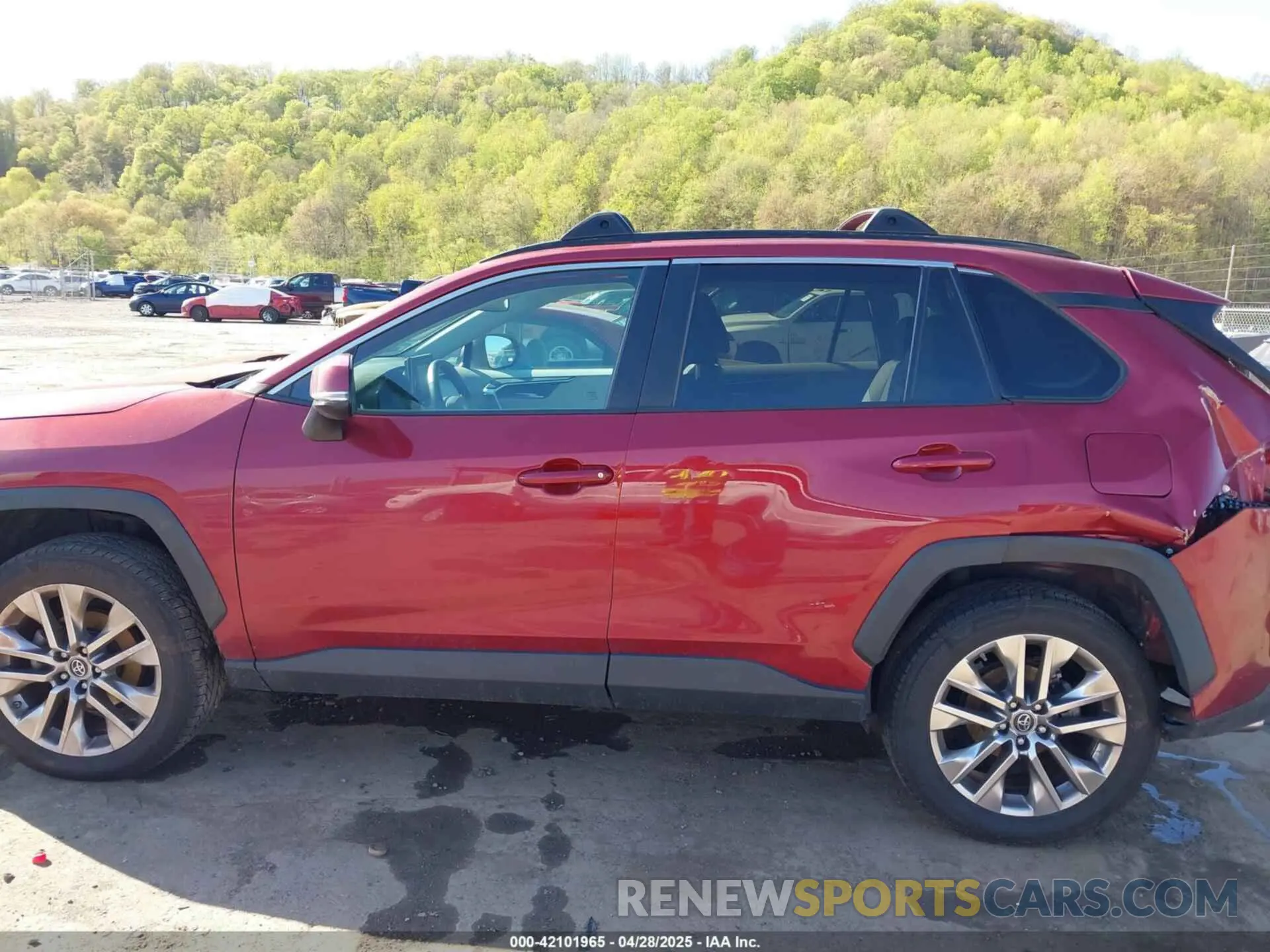 15 Photograph of a damaged car 2T3A1RFVXKC026386 TOYOTA RAV4 2019