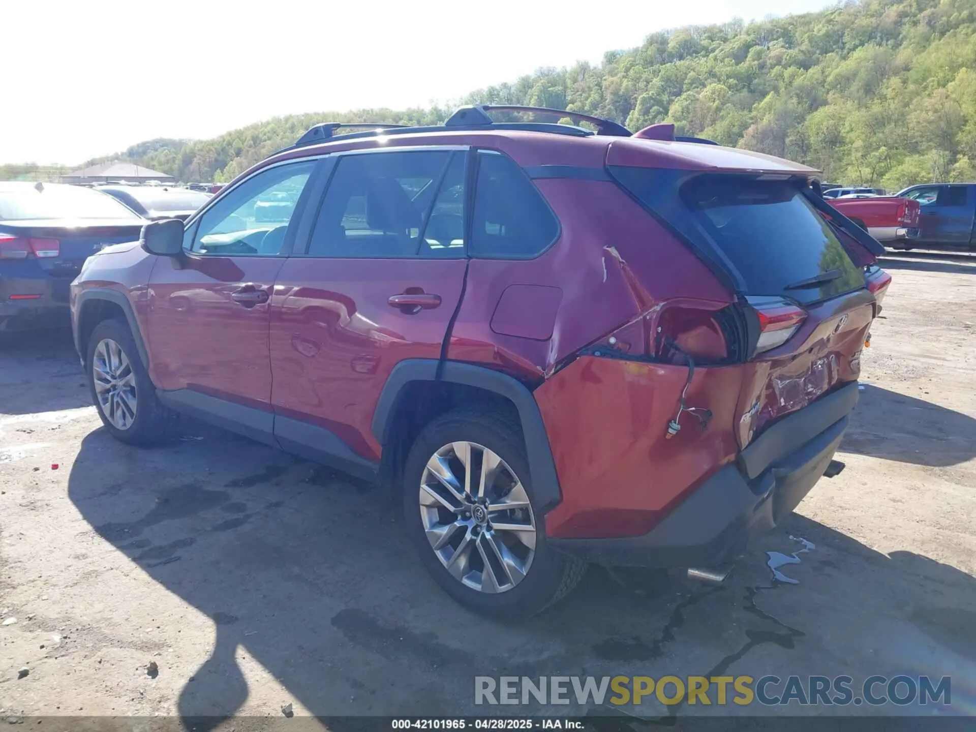 3 Photograph of a damaged car 2T3A1RFVXKC026386 TOYOTA RAV4 2019