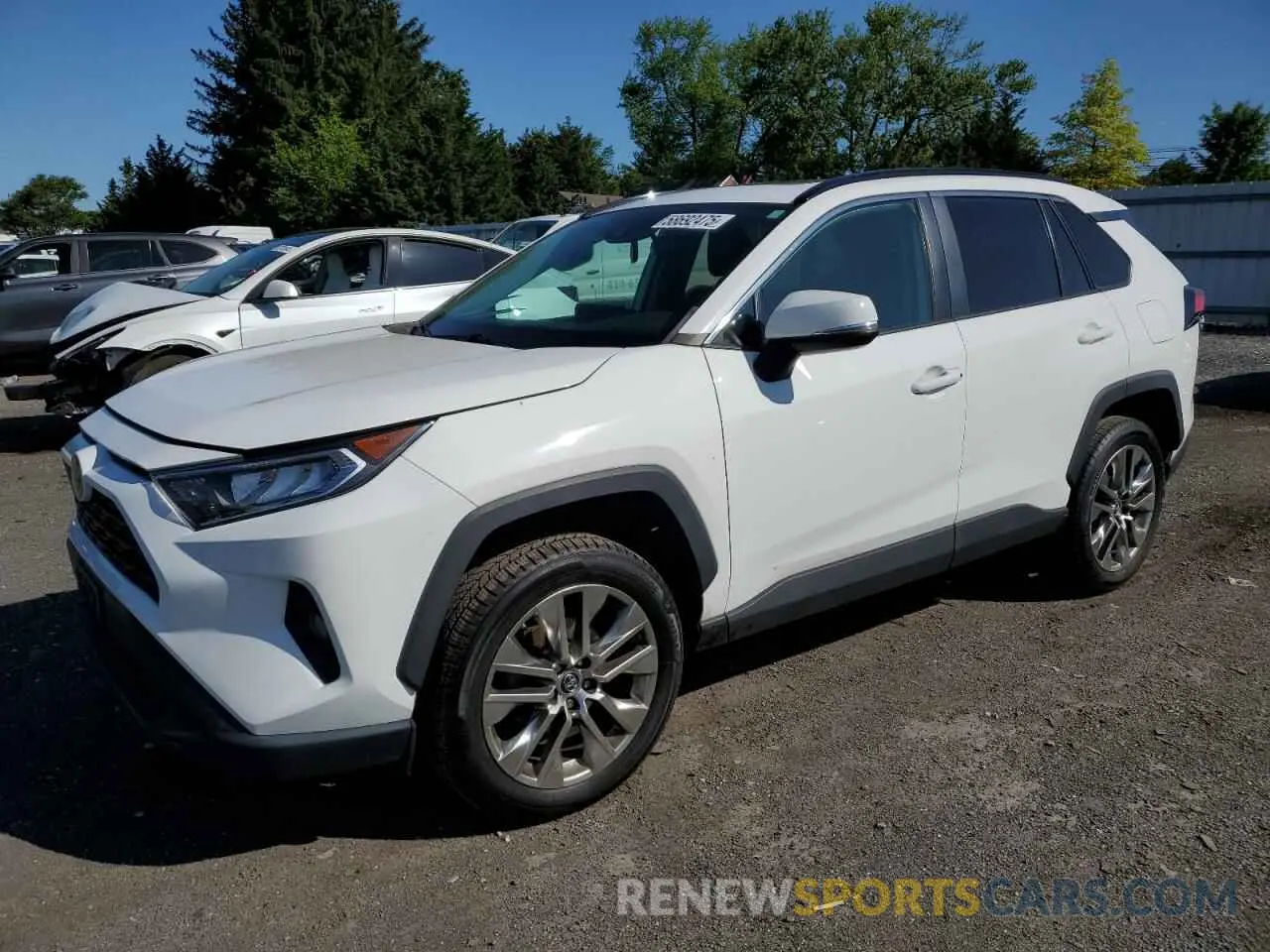 1 Photograph of a damaged car 2T3A1RFVXKC044970 TOYOTA RAV4 2019