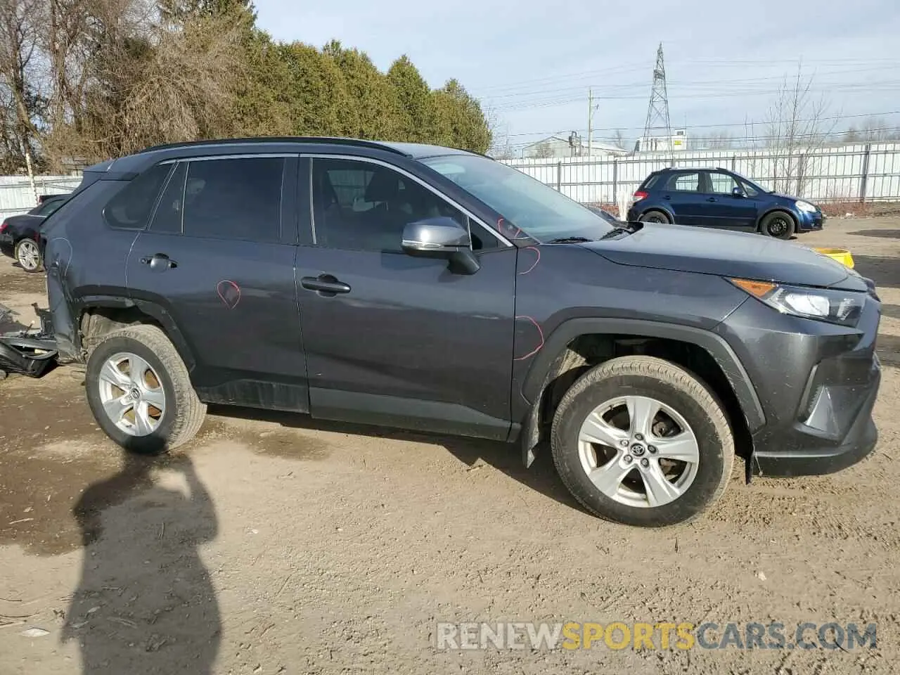 4 Photograph of a damaged car 2T3B1RFV0KW040655 TOYOTA RAV4 2019