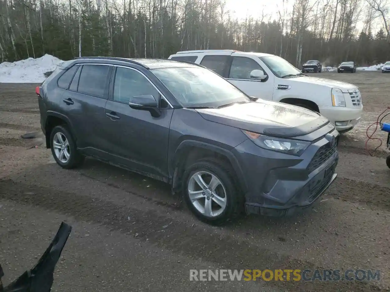 4 Photograph of a damaged car 2T3B1RFV1KW031494 TOYOTA RAV4 2019