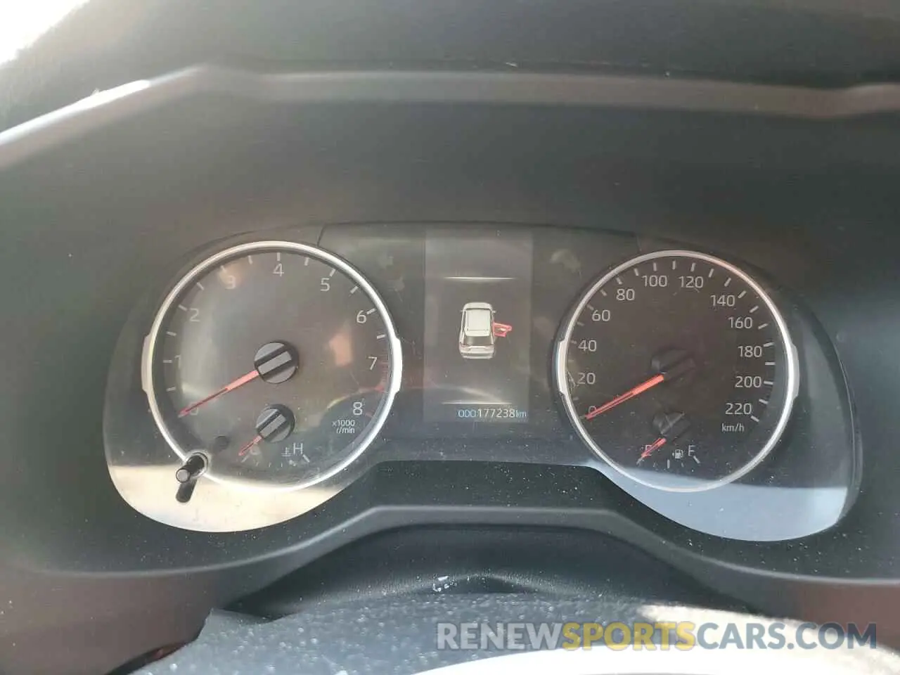 9 Photograph of a damaged car 2T3B1RFV1KW061501 TOYOTA RAV4 2019