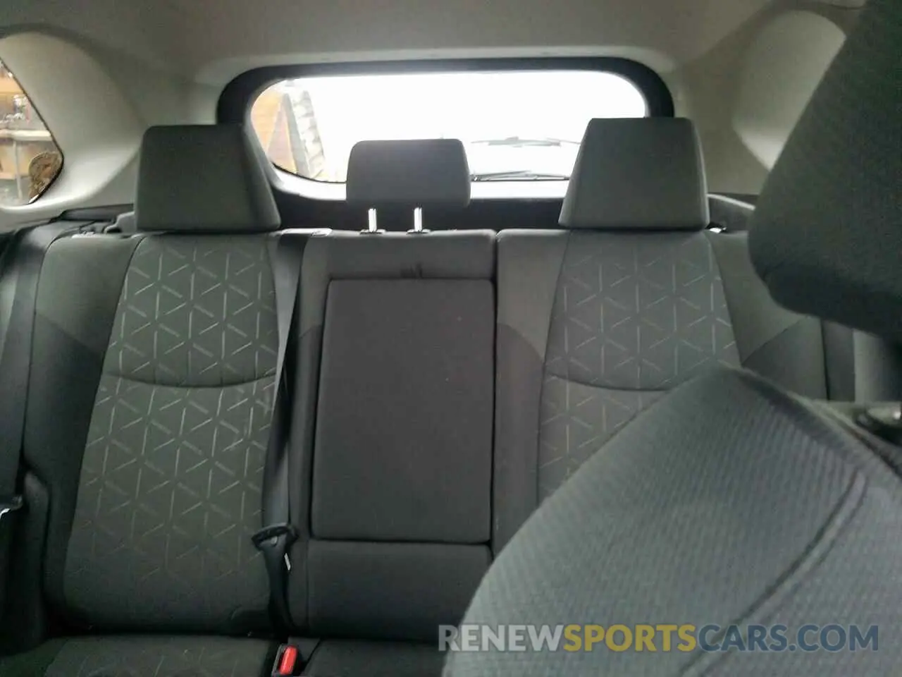 10 Photograph of a damaged car 2T3B1RFV4KC001892 TOYOTA RAV4 2019