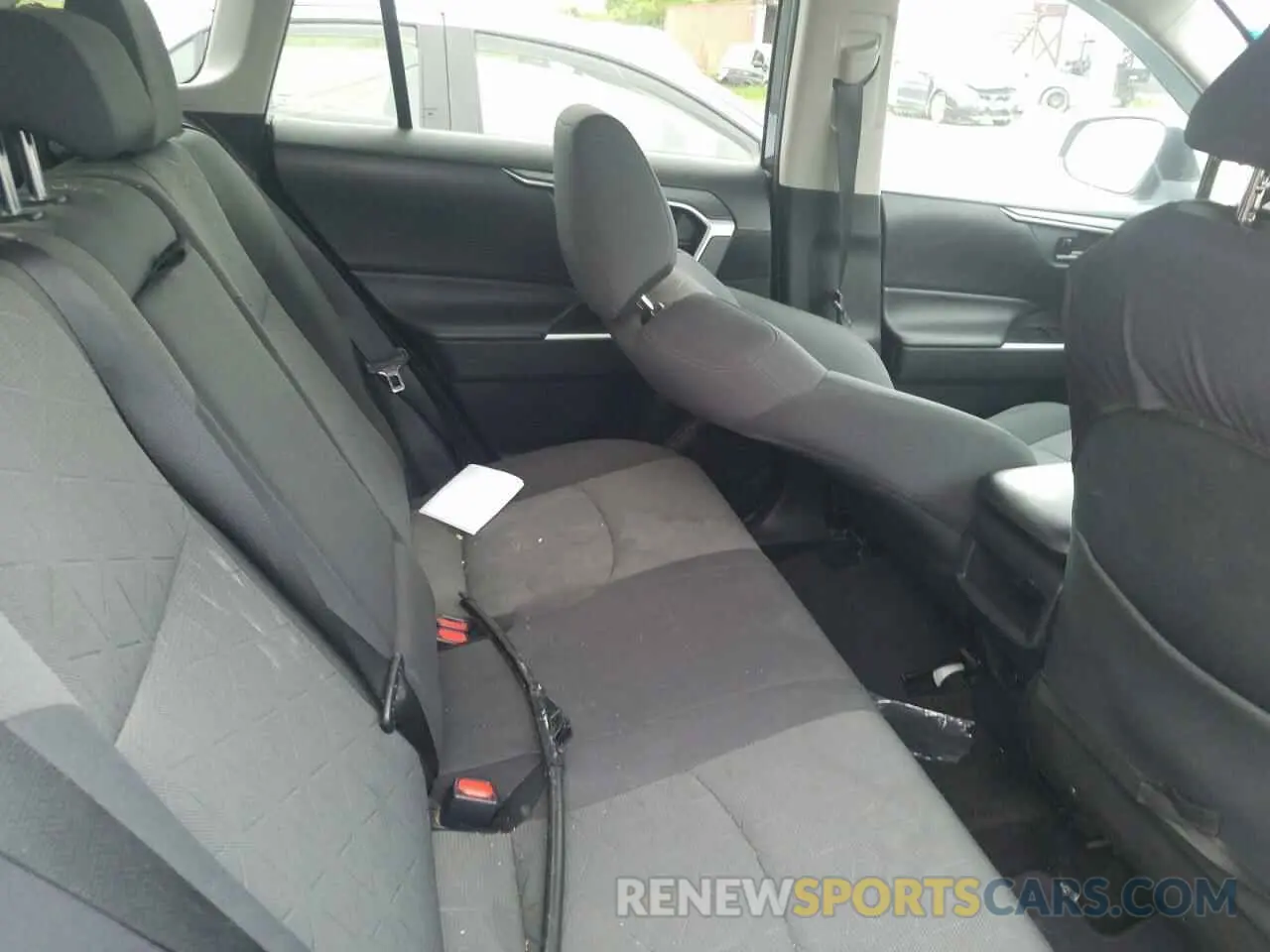 11 Photograph of a damaged car 2T3B1RFV4KC001892 TOYOTA RAV4 2019