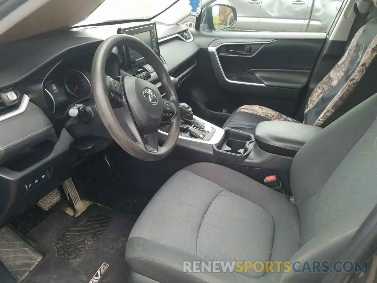 7 Photograph of a damaged car 2T3B1RFV4KC001892 TOYOTA RAV4 2019