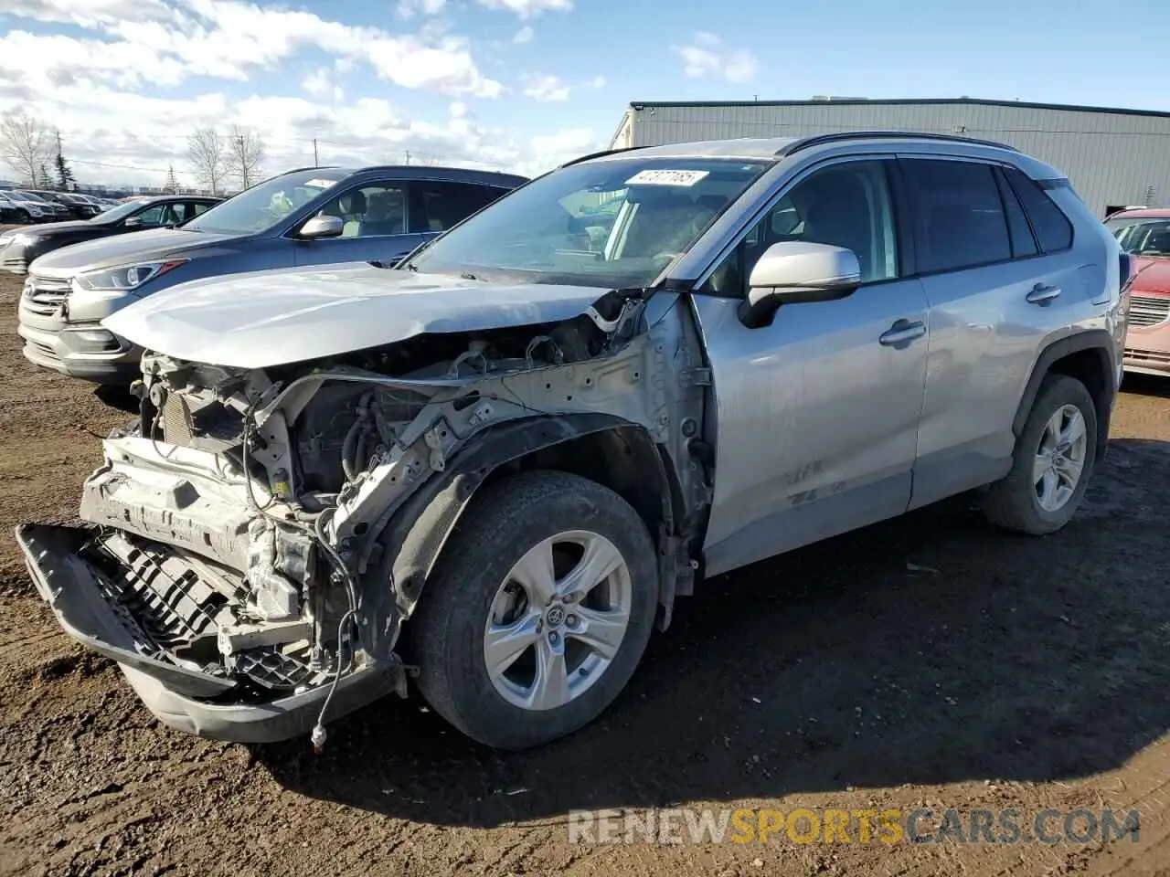 1 Photograph of a damaged car 2T3B1RFV8KW009041 TOYOTA RAV4 2019