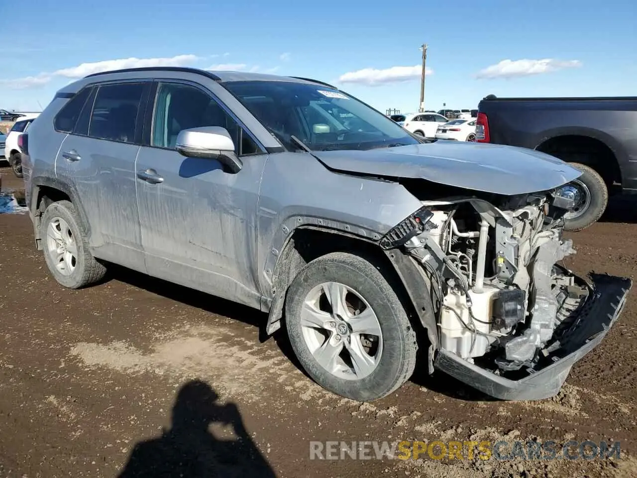 4 Photograph of a damaged car 2T3B1RFV8KW009041 TOYOTA RAV4 2019