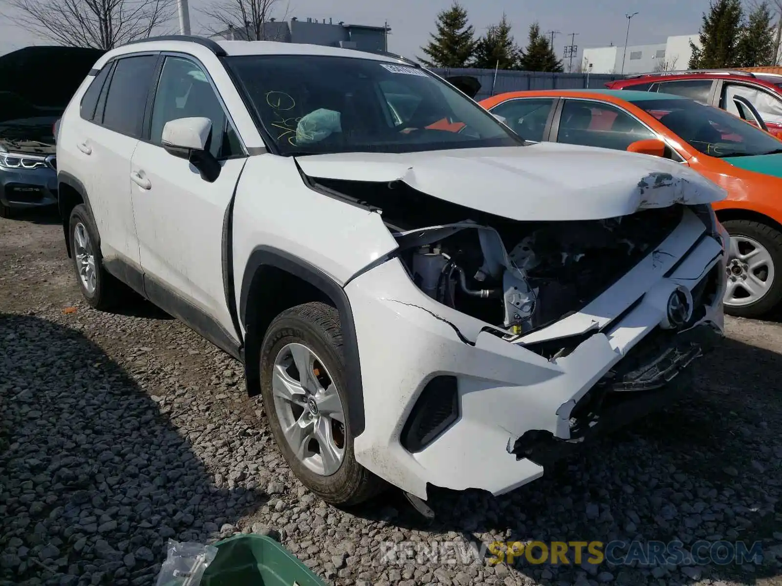 1 Photograph of a damaged car 2T3B1RFV9KW016449 TOYOTA RAV4 2019