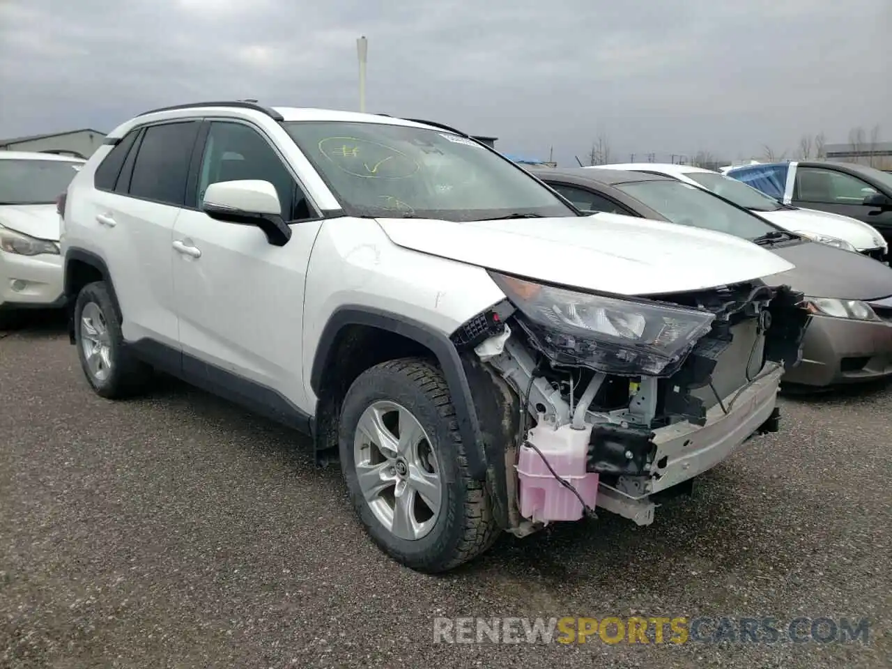 1 Photograph of a damaged car 2T3B1RFVXKW031994 TOYOTA RAV4 2019