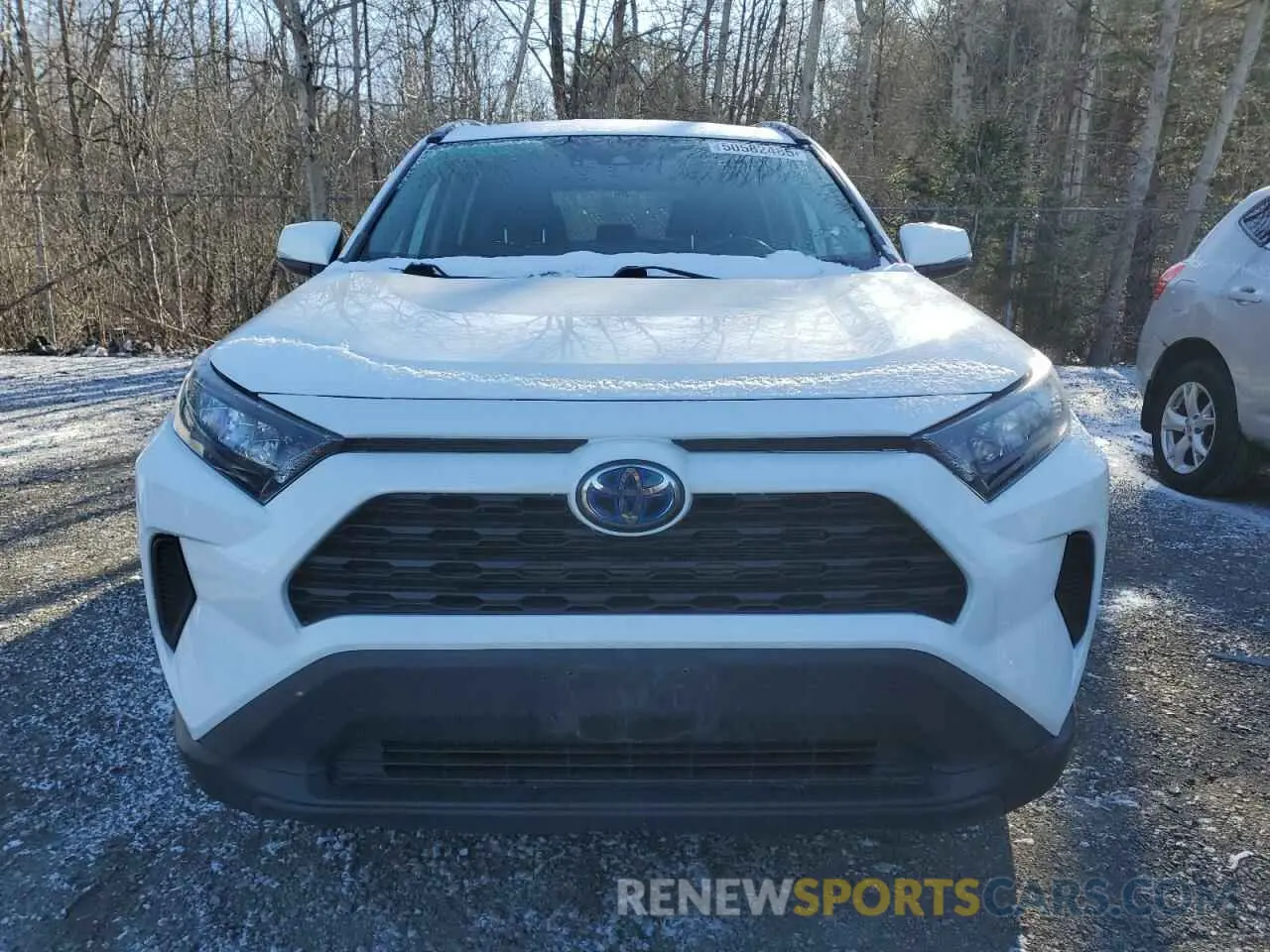 5 Photograph of a damaged car 2T3BWRFV8KW037715 TOYOTA RAV4 2019