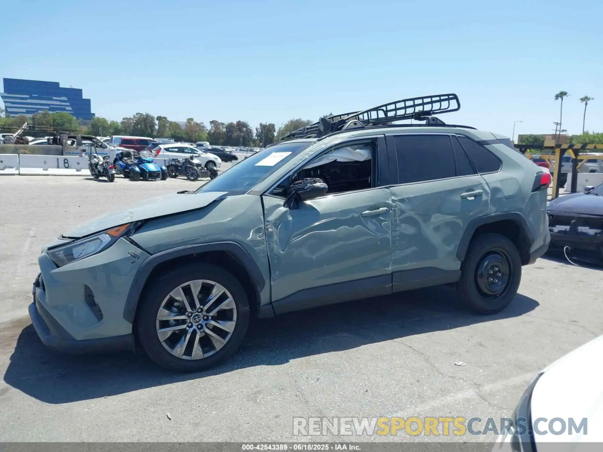 13 Photograph of a damaged car 2T3C1RFV0KC012974 TOYOTA RAV4 2019