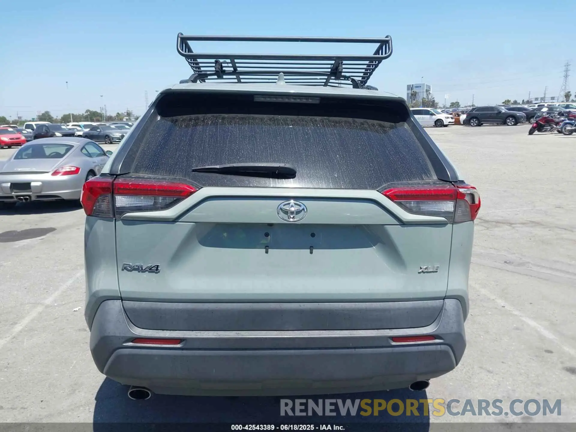 15 Photograph of a damaged car 2T3C1RFV0KC012974 TOYOTA RAV4 2019