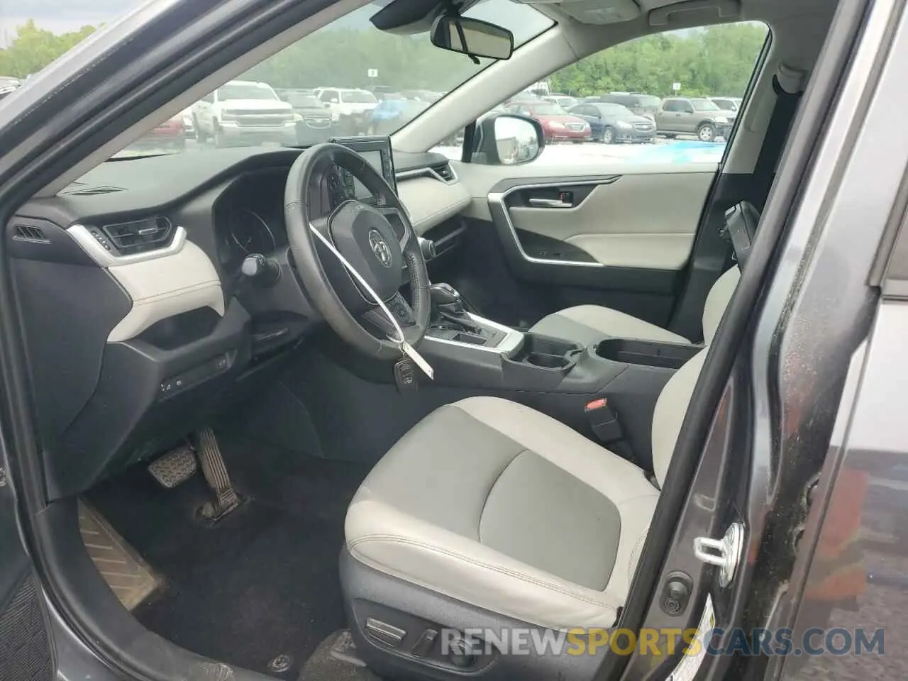 7 Photograph of a damaged car 2T3C1RFV0KC013297 TOYOTA RAV4 2019