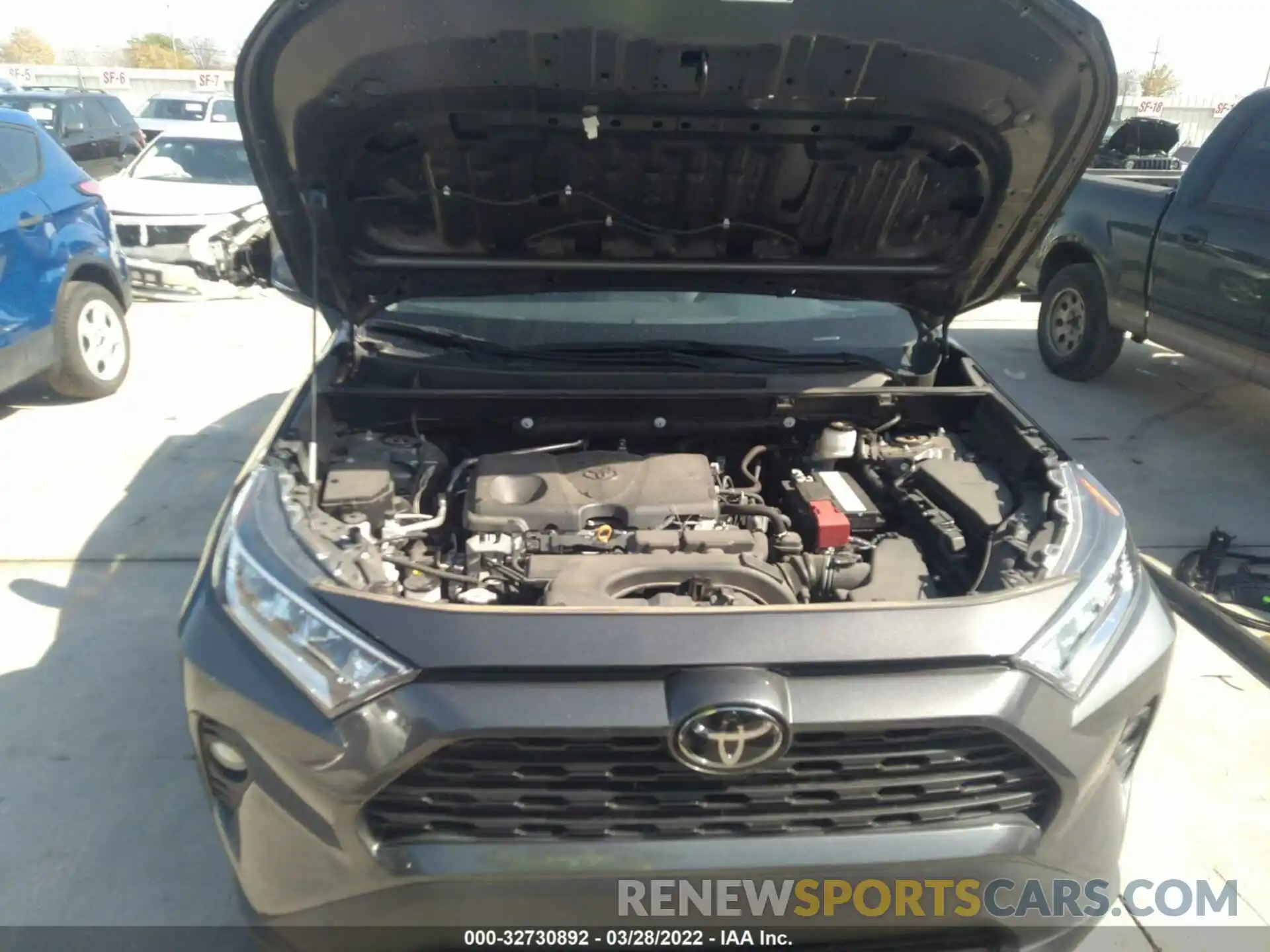 10 Photograph of a damaged car 2T3C1RFV0KW023424 TOYOTA RAV4 2019