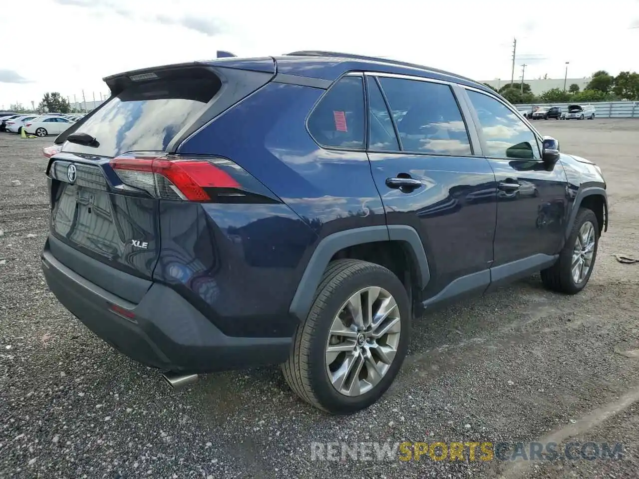 4 Photograph of a damaged car 2T3C1RFV0KW031149 TOYOTA RAV4 2019