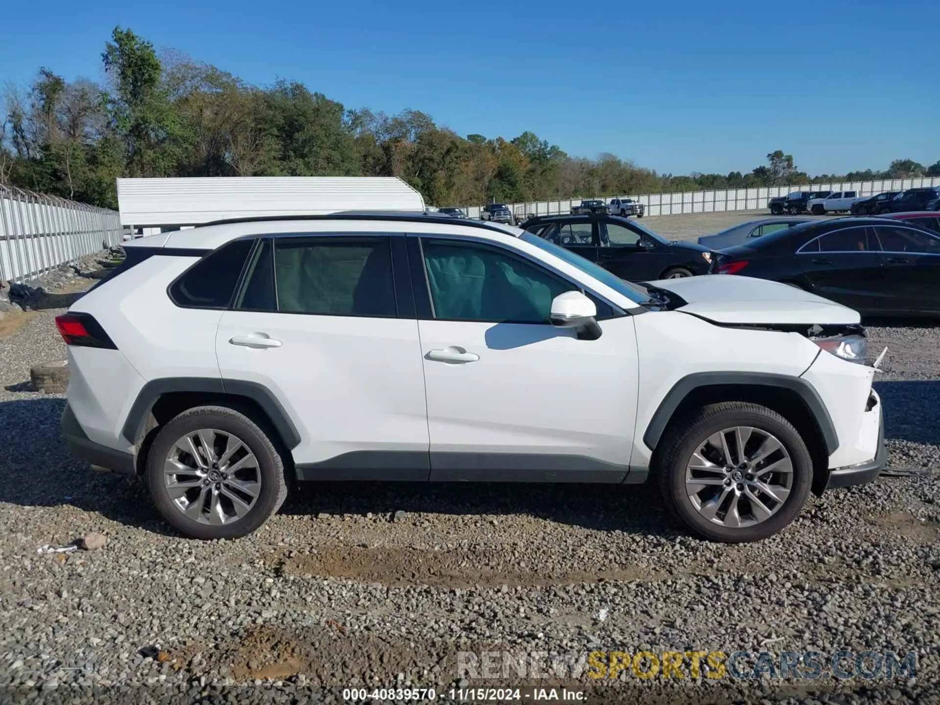 13 Photograph of a damaged car 2T3C1RFV1KW016904 TOYOTA RAV4 2019