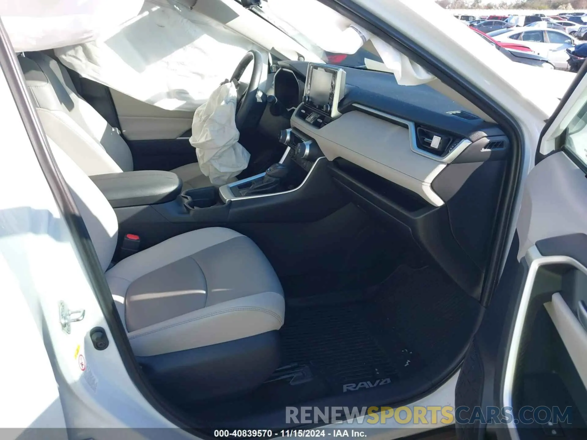 5 Photograph of a damaged car 2T3C1RFV1KW016904 TOYOTA RAV4 2019