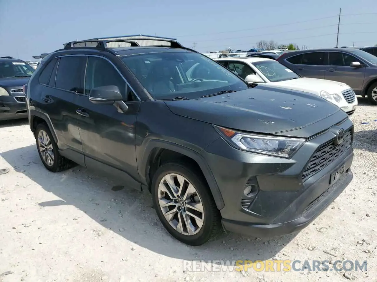 4 Photograph of a damaged car 2T3C1RFV1KW022847 TOYOTA RAV4 2019