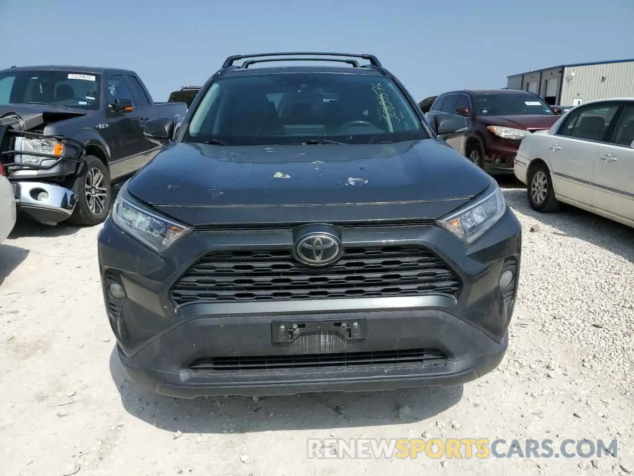 5 Photograph of a damaged car 2T3C1RFV1KW022847 TOYOTA RAV4 2019