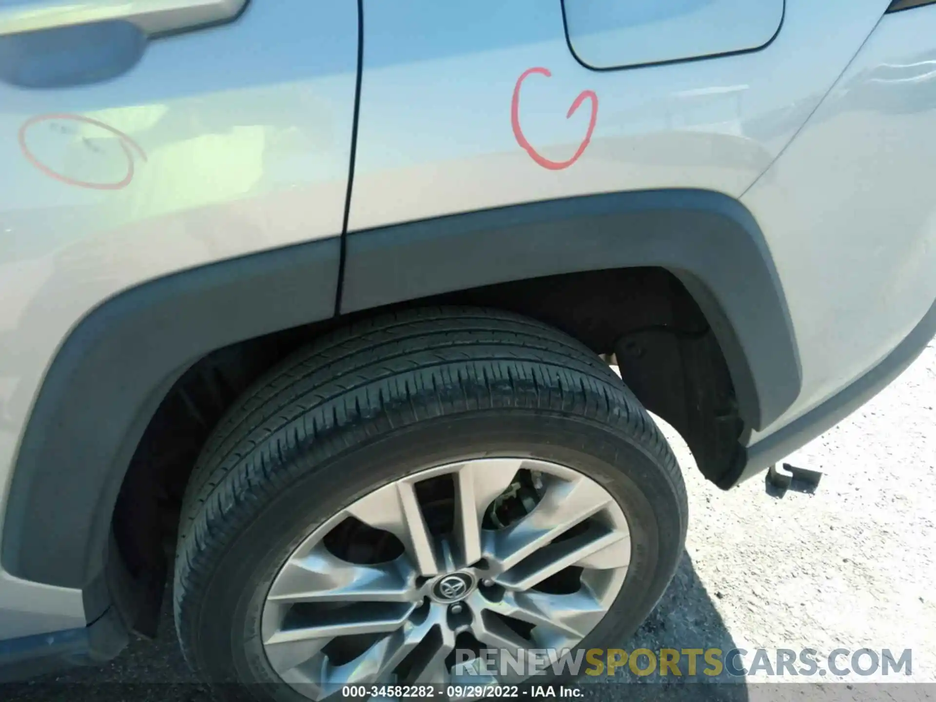 14 Photograph of a damaged car 2T3C1RFV1KW025280 TOYOTA RAV4 2019