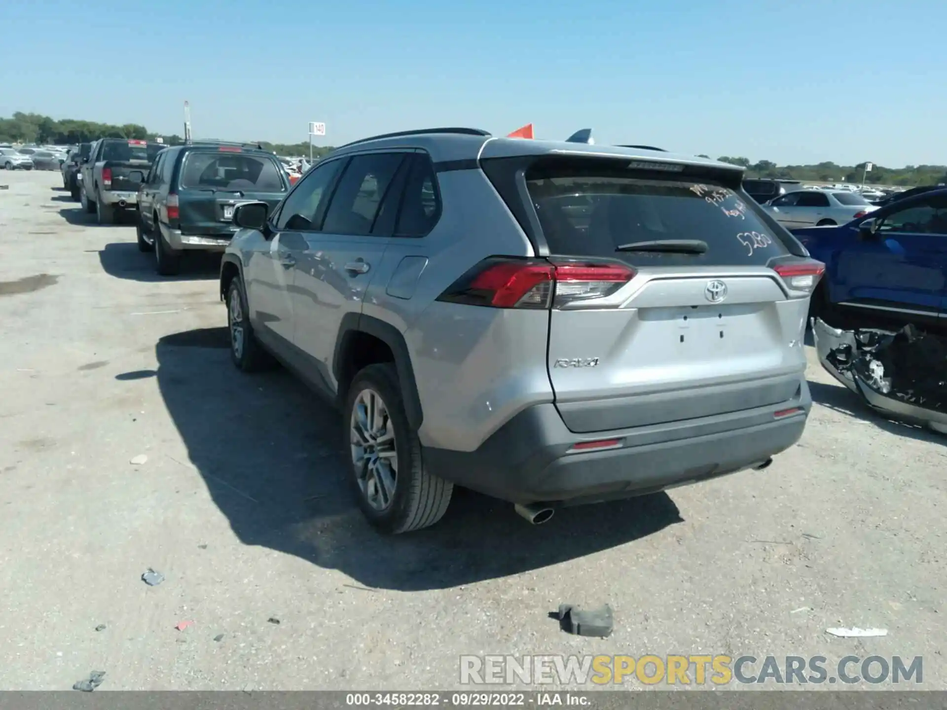 3 Photograph of a damaged car 2T3C1RFV1KW025280 TOYOTA RAV4 2019