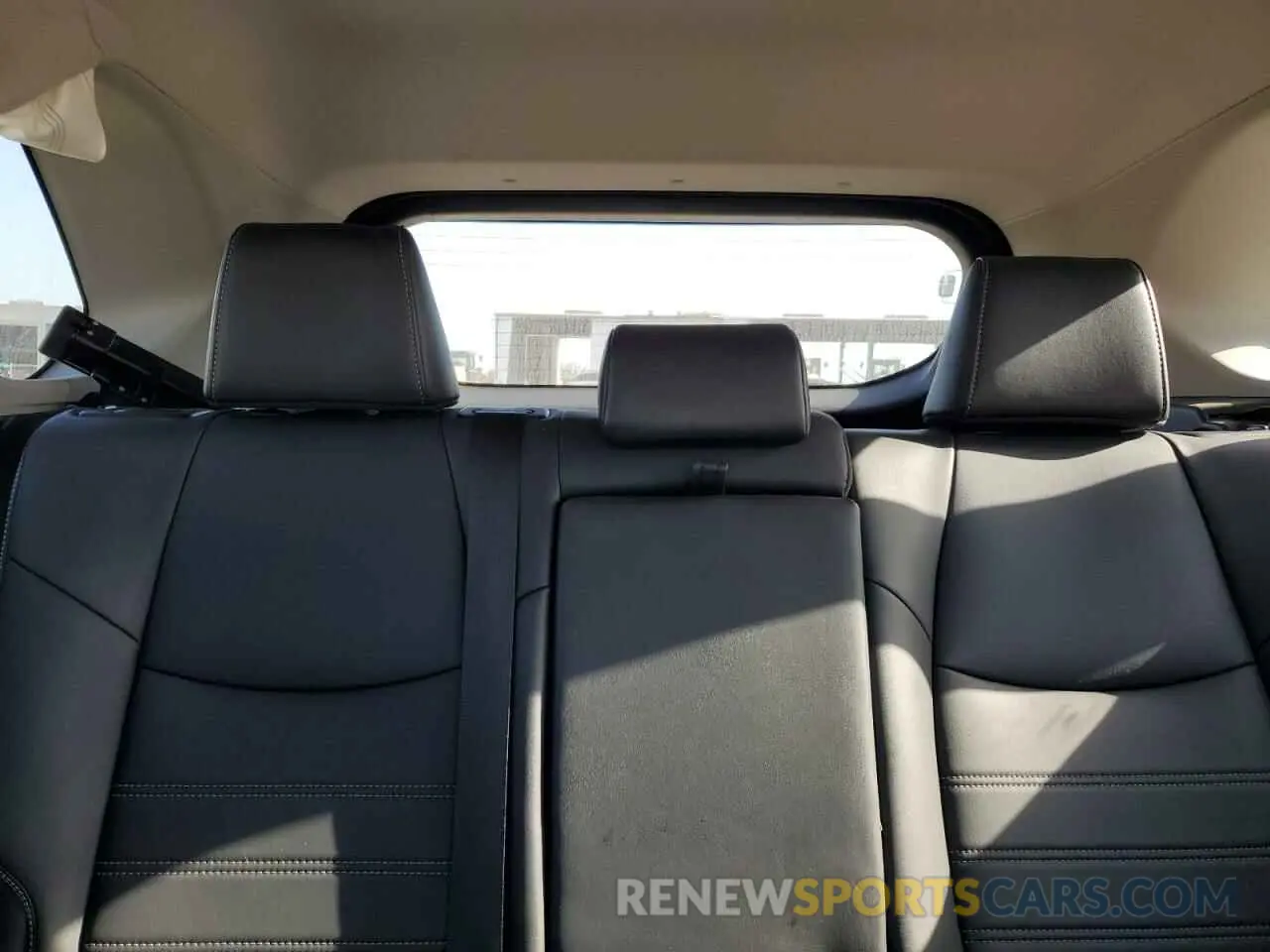 10 Photograph of a damaged car 2T3C1RFV1KW044010 TOYOTA RAV4 2019