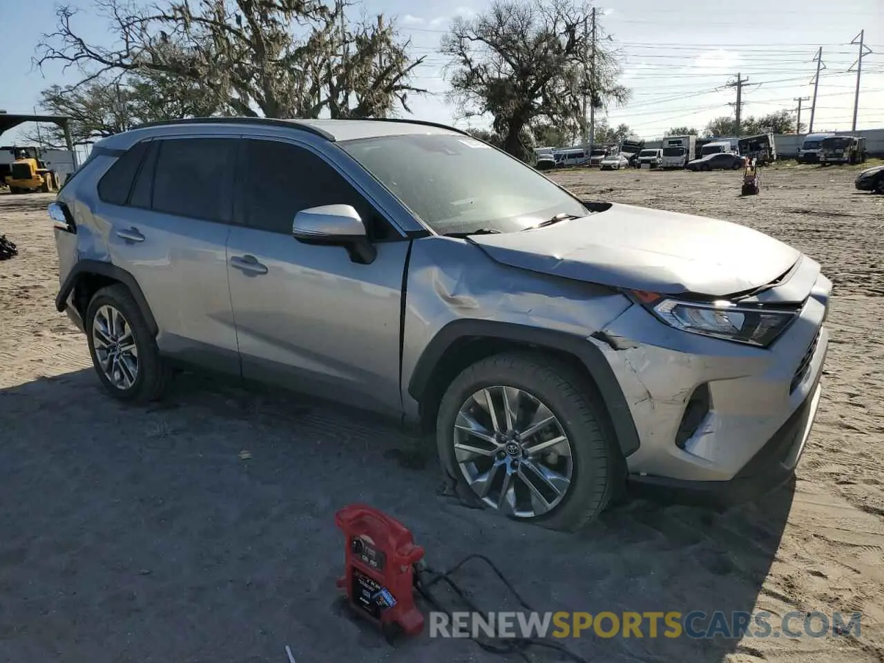 4 Photograph of a damaged car 2T3C1RFV1KW044010 TOYOTA RAV4 2019