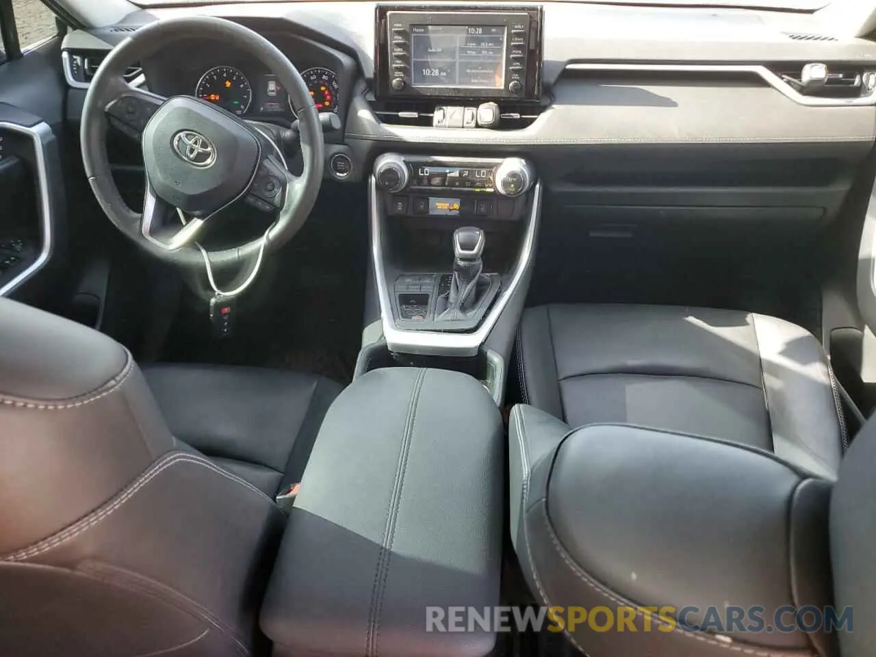 8 Photograph of a damaged car 2T3C1RFV1KW044010 TOYOTA RAV4 2019