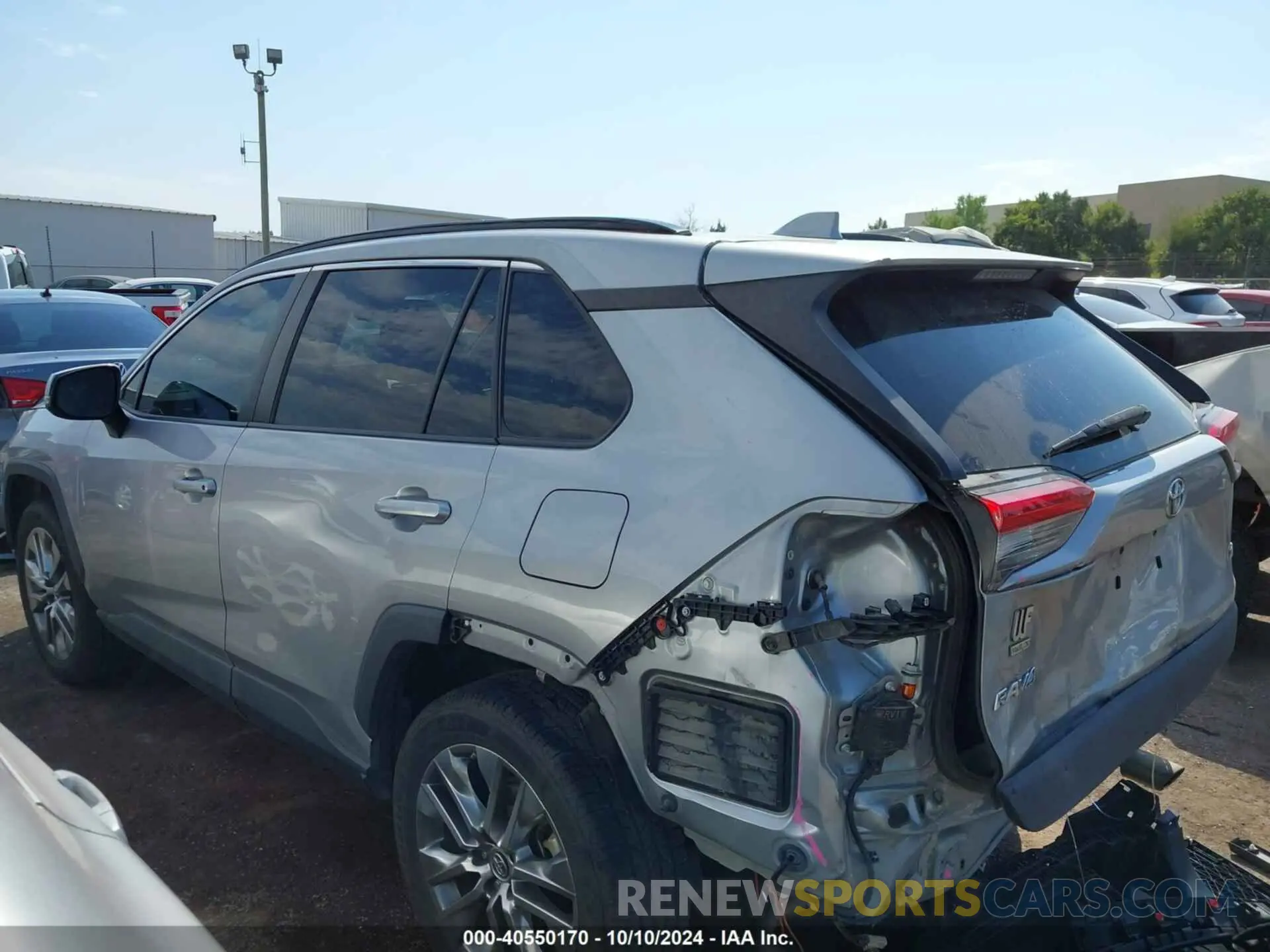 15 Photograph of a damaged car 2T3C1RFV2KC009123 TOYOTA RAV4 2019