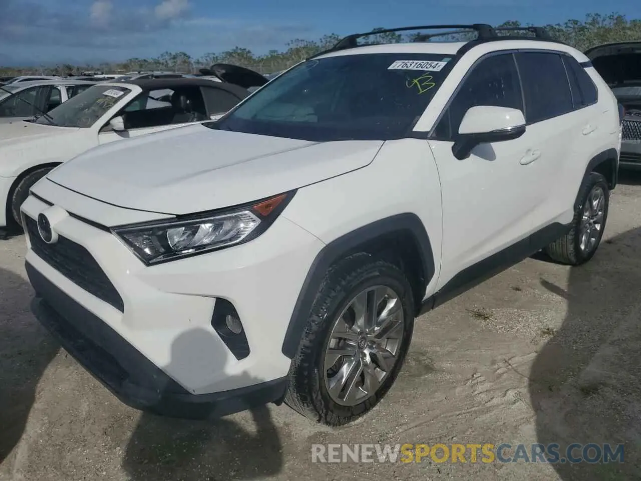 1 Photograph of a damaged car 2T3C1RFV2KC012054 TOYOTA RAV4 2019