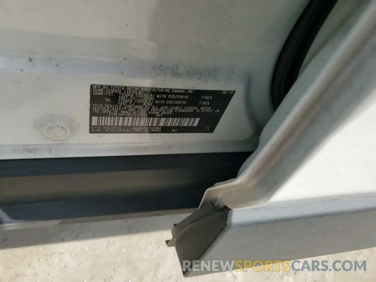 14 Photograph of a damaged car 2T3C1RFV2KC012054 TOYOTA RAV4 2019