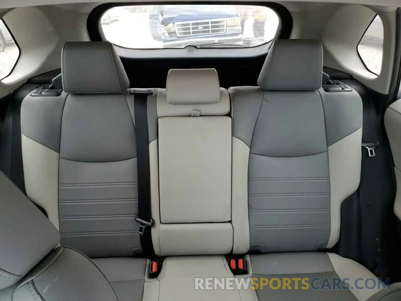 10 Photograph of a damaged car 2T3C1RFV2KC022891 TOYOTA RAV4 2019