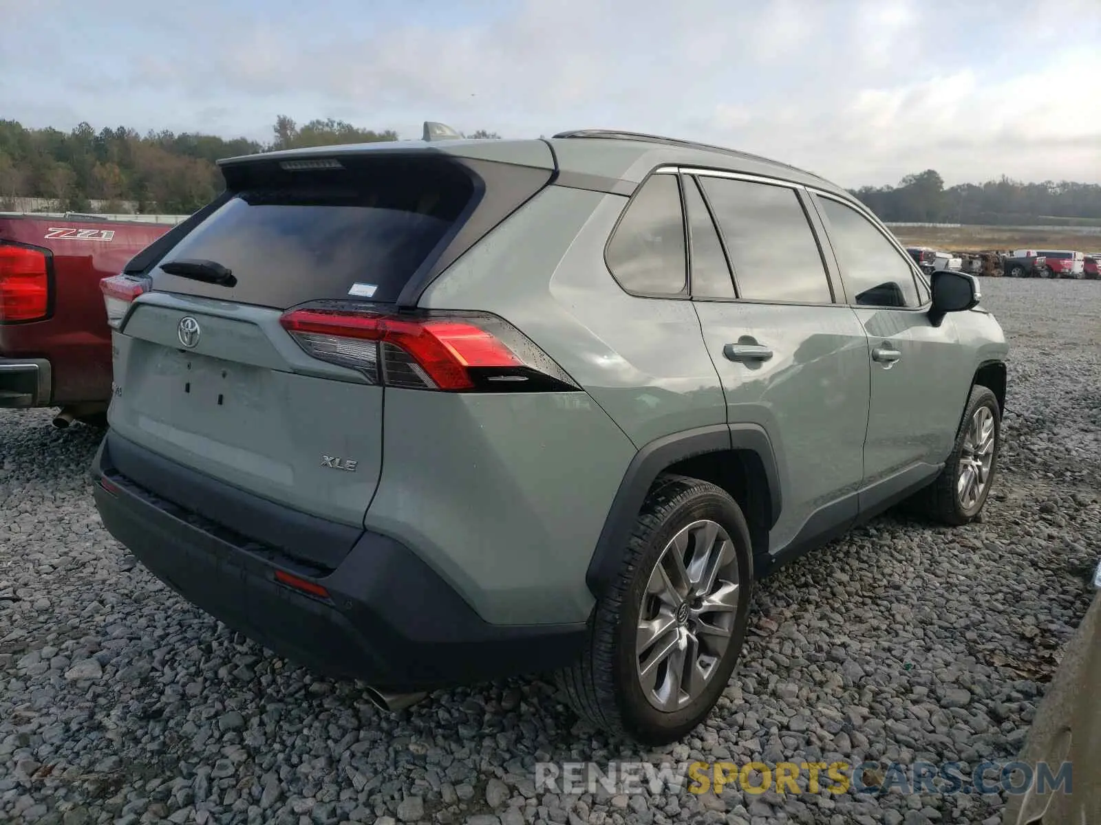 4 Photograph of a damaged car 2T3C1RFV2KW006513 TOYOTA RAV4 2019