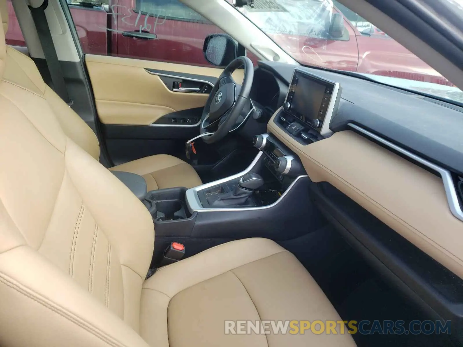 5 Photograph of a damaged car 2T3C1RFV2KW006513 TOYOTA RAV4 2019