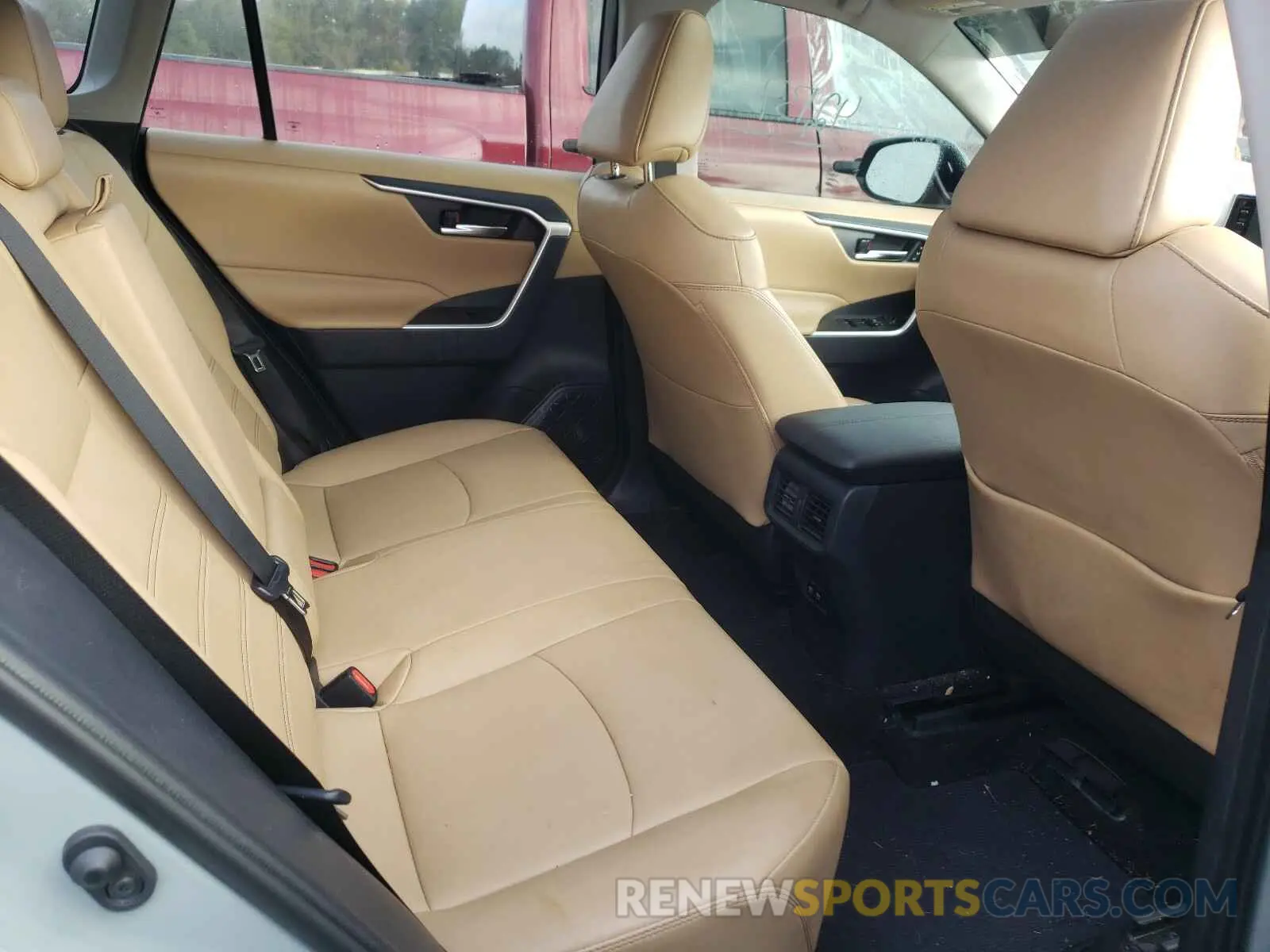 6 Photograph of a damaged car 2T3C1RFV2KW006513 TOYOTA RAV4 2019