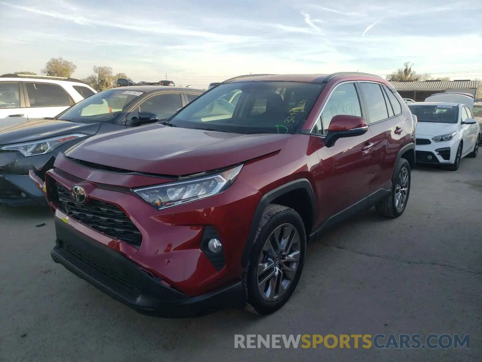 2 Photograph of a damaged car 2T3C1RFV2KW040645 TOYOTA RAV4 2019