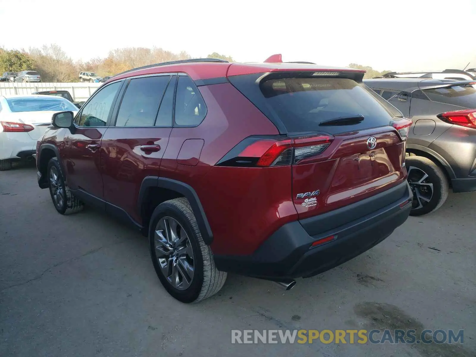 3 Photograph of a damaged car 2T3C1RFV2KW040645 TOYOTA RAV4 2019