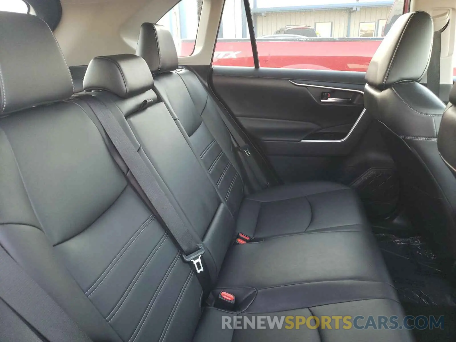 6 Photograph of a damaged car 2T3C1RFV2KW040645 TOYOTA RAV4 2019