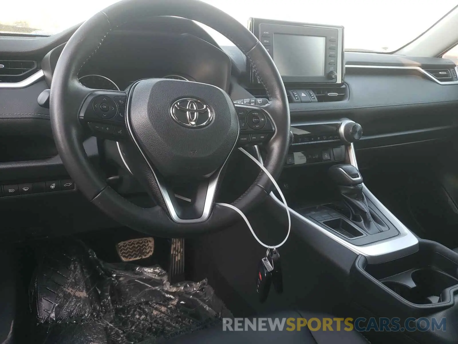9 Photograph of a damaged car 2T3C1RFV2KW040645 TOYOTA RAV4 2019