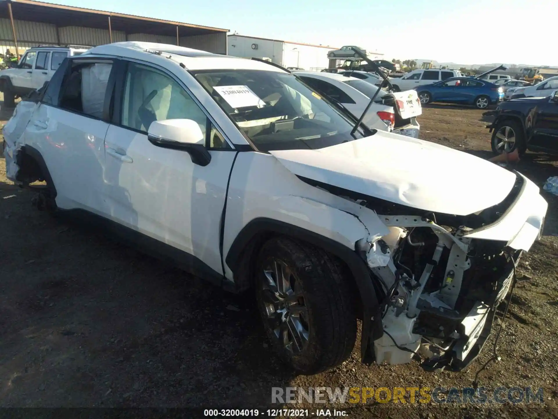 1 Photograph of a damaged car 2T3C1RFV2KW056537 TOYOTA RAV4 2019