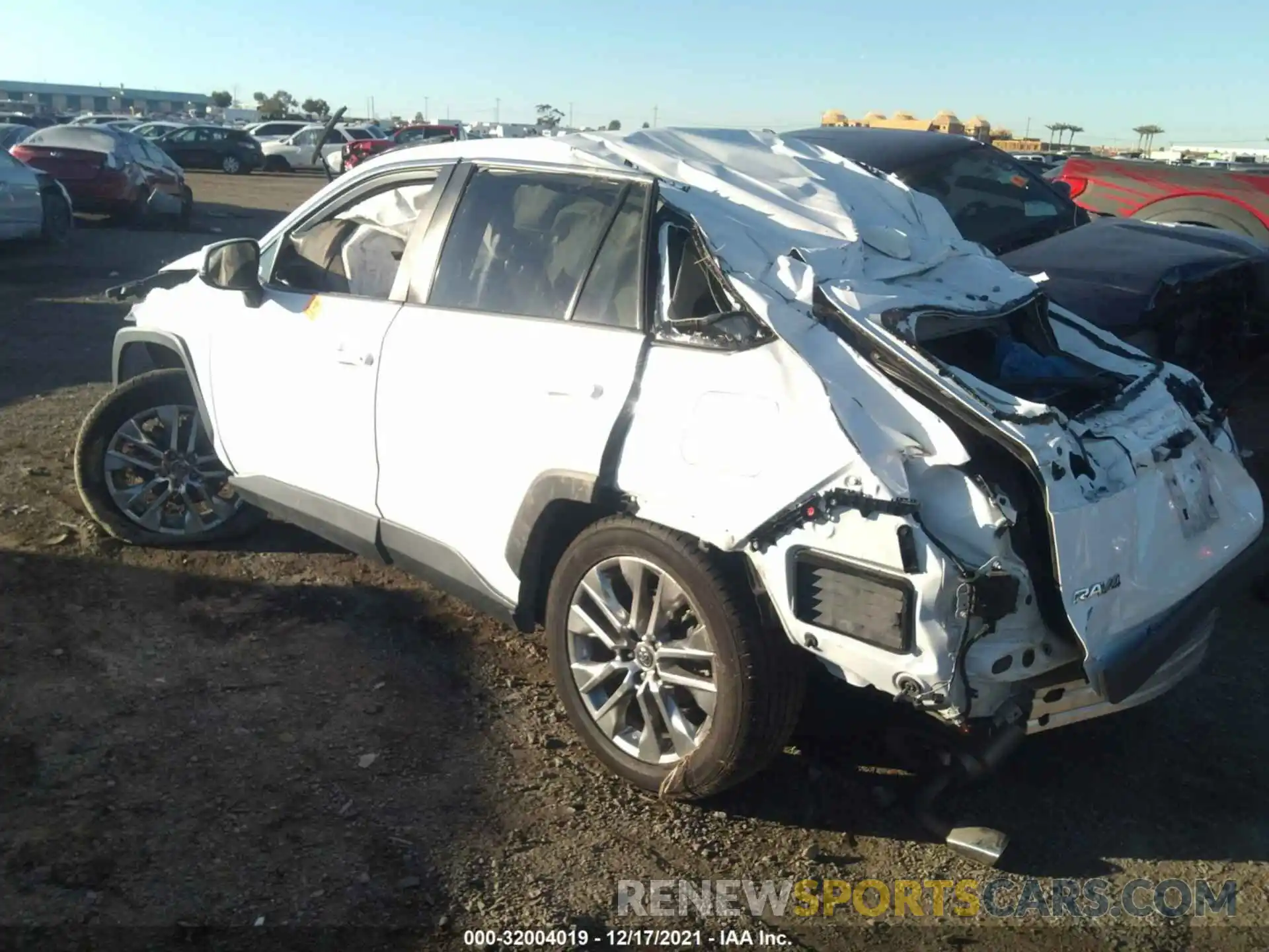 3 Photograph of a damaged car 2T3C1RFV2KW056537 TOYOTA RAV4 2019