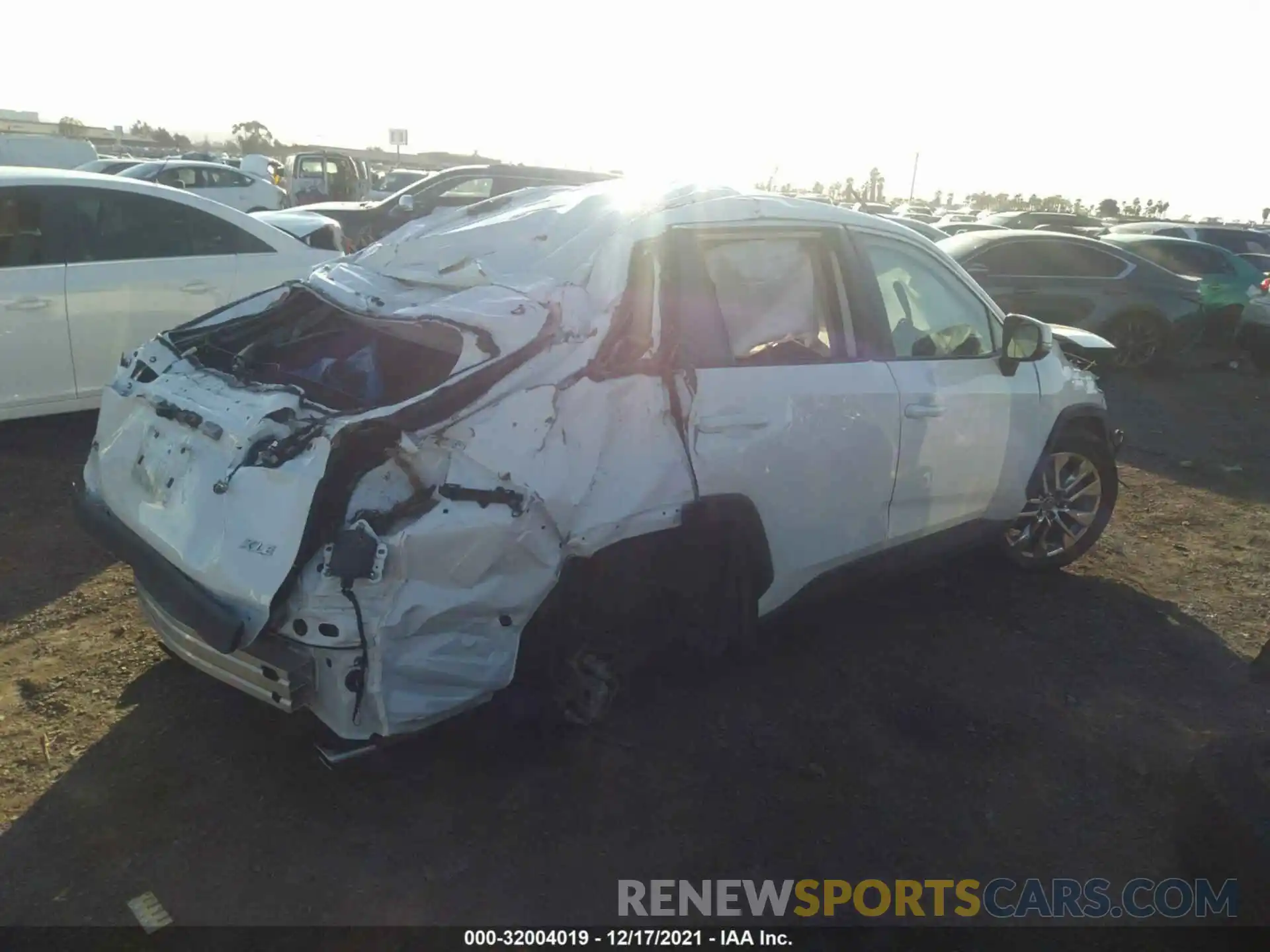 4 Photograph of a damaged car 2T3C1RFV2KW056537 TOYOTA RAV4 2019