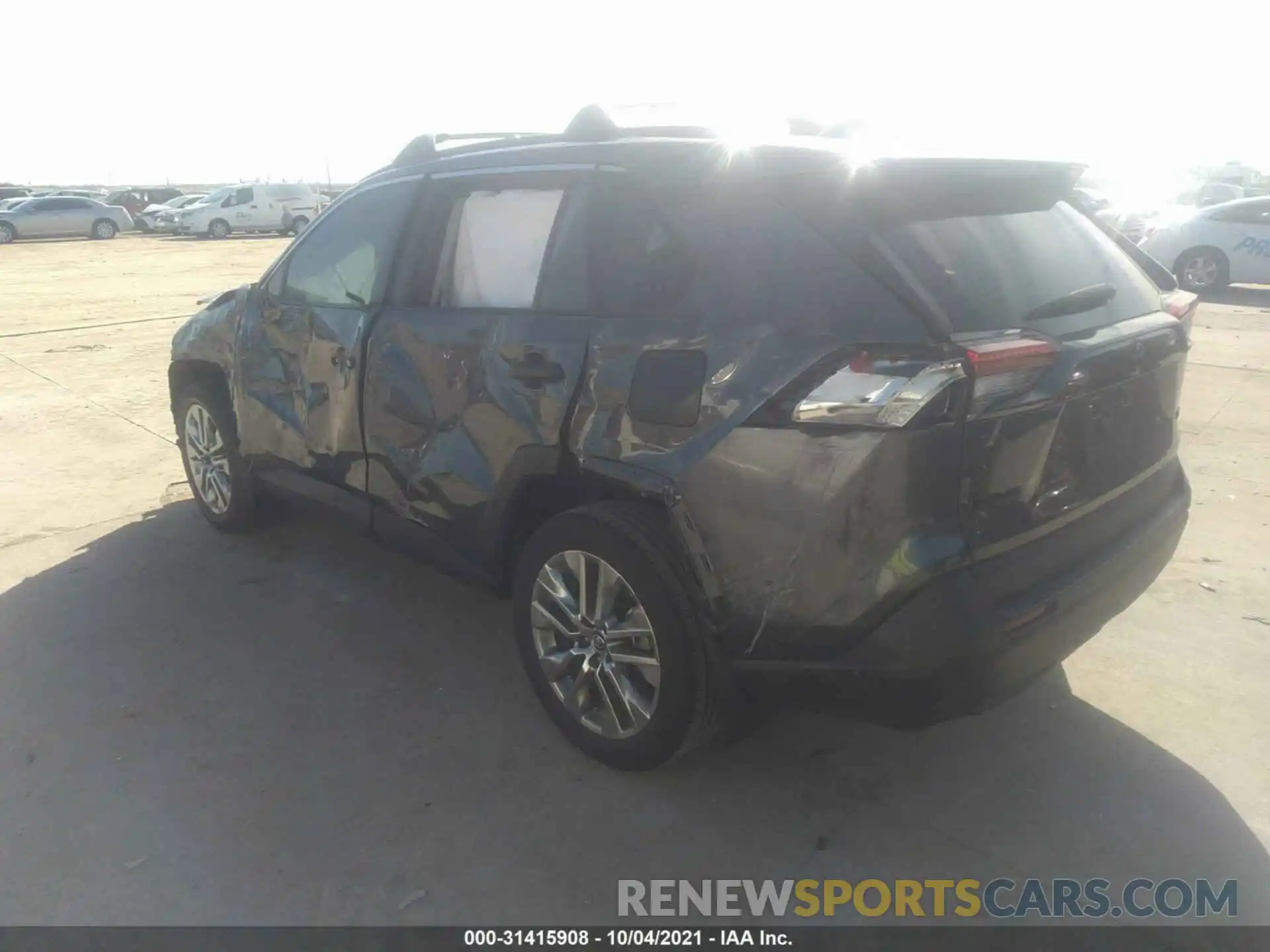 3 Photograph of a damaged car 2T3C1RFV3KC002732 TOYOTA RAV4 2019