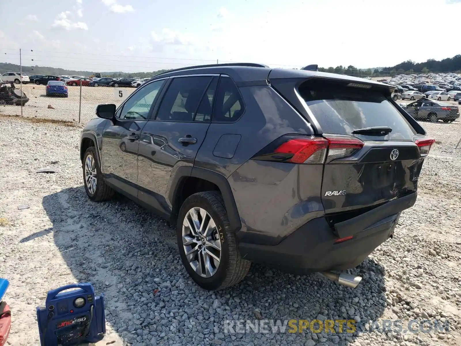 3 Photograph of a damaged car 2T3C1RFV3KC015903 TOYOTA RAV4 2019