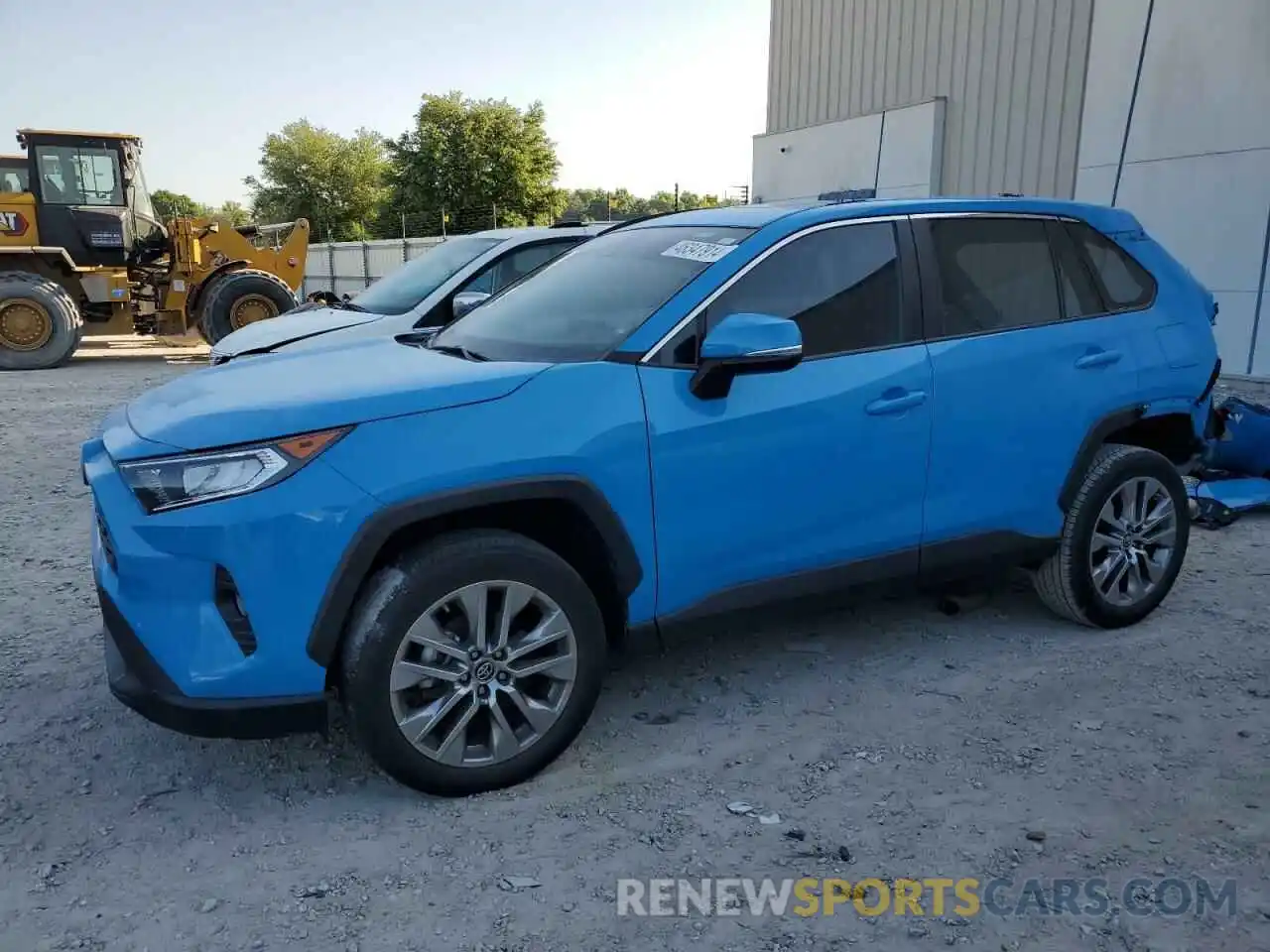 1 Photograph of a damaged car 2T3C1RFV3KC015979 TOYOTA RAV4 2019