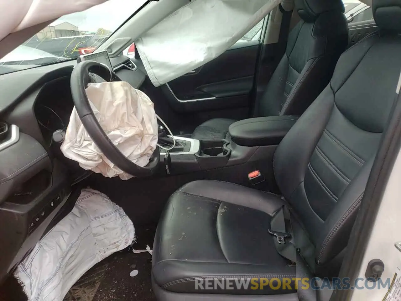 7 Photograph of a damaged car 2T3C1RFV3KC020051 TOYOTA RAV4 2019