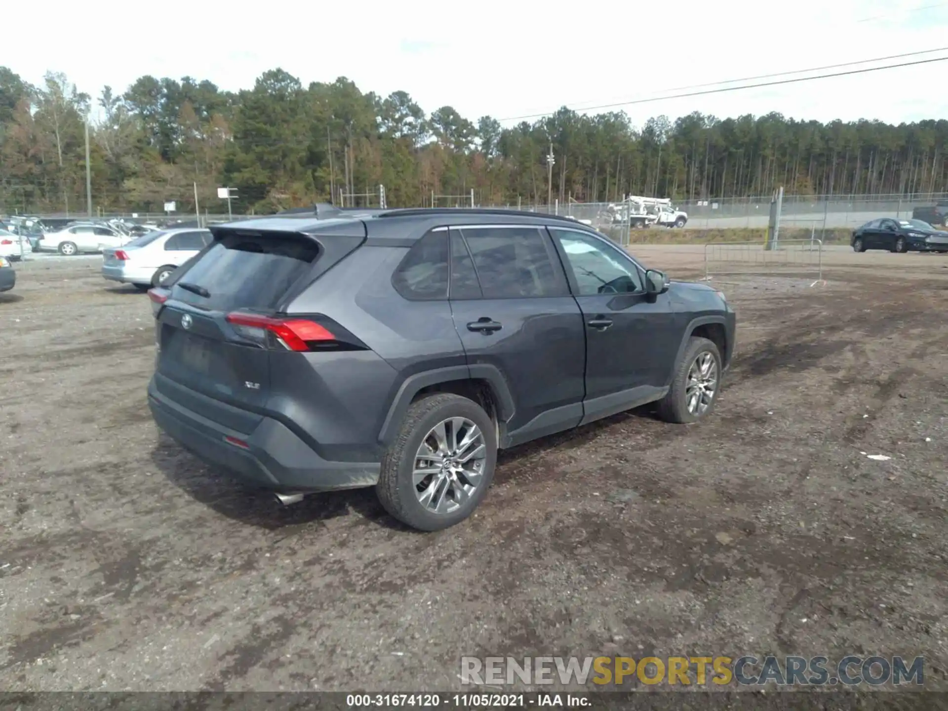 4 Photograph of a damaged car 2T3C1RFV3KC031910 TOYOTA RAV4 2019